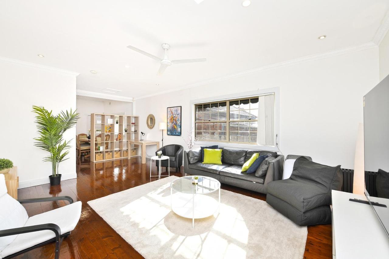 Spacious House With Queen Beds Cinema Ferienhaus Sydney
